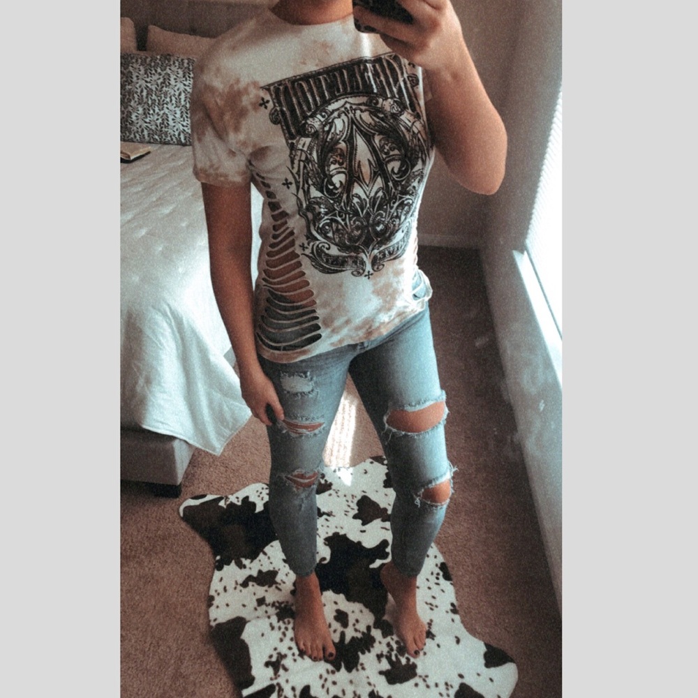 Buckle top